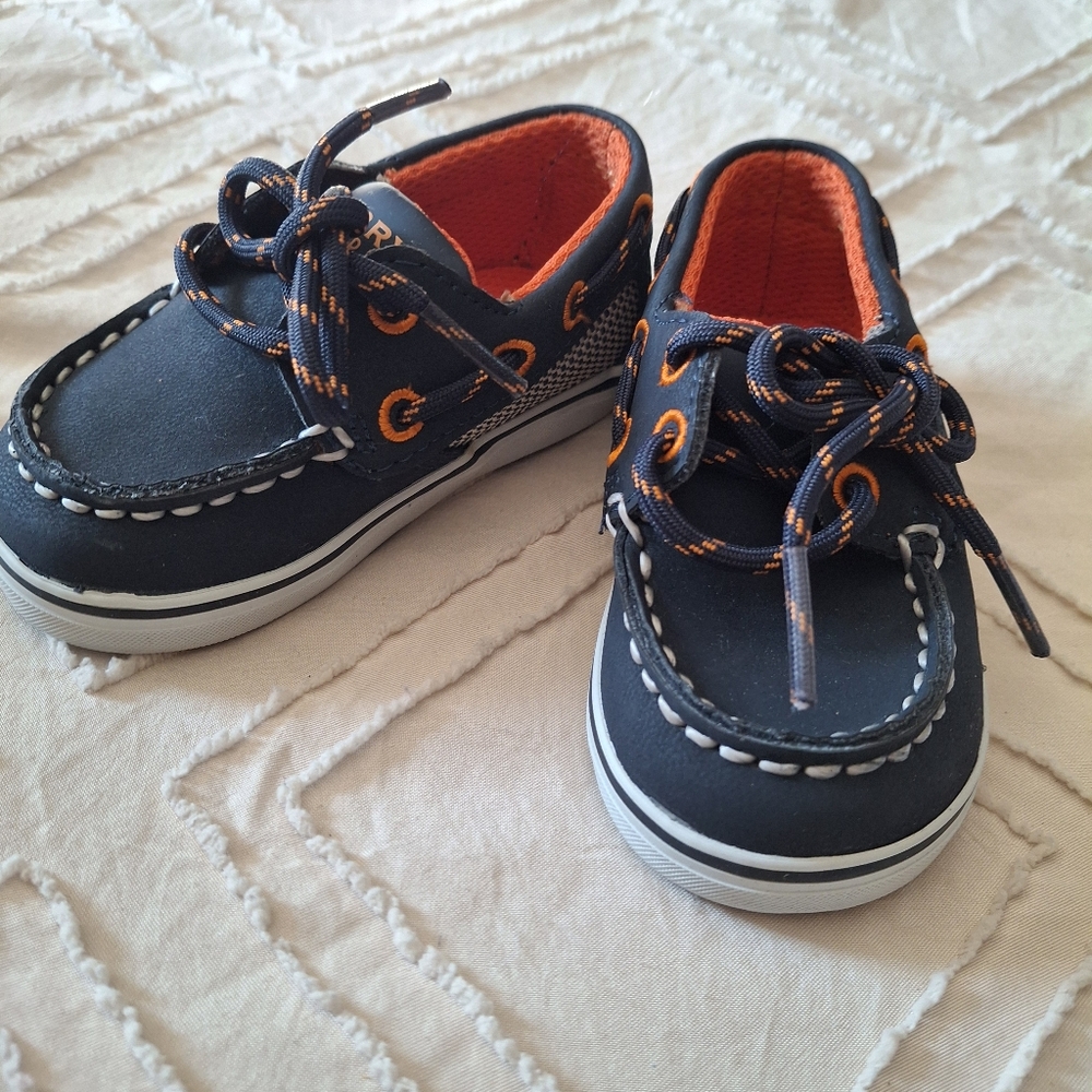 Baby Sperry's size 3